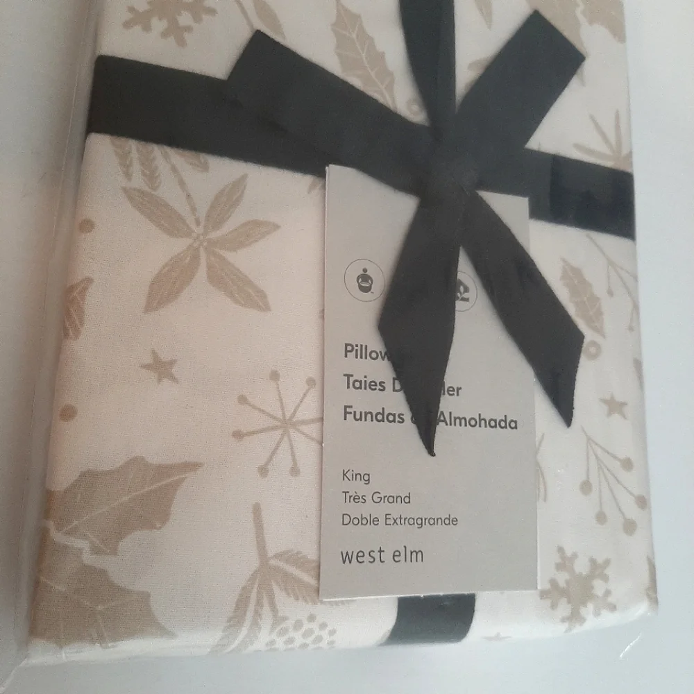 West Elm pattern facility pillow